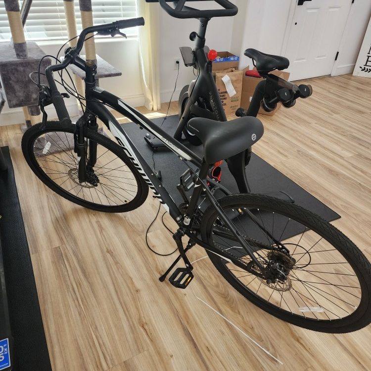 schwinn men's hybrid bicycle Super Sport Mens Bike 2018 cccitygr Or on your way to work Schwinn Men's Circuit 700C/28 Inches
