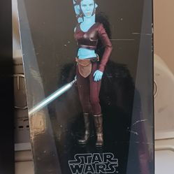 AYLA SECURA SIDESHOW FIGURE