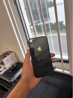 📱 Apple iPhone XR 64GB – Unlocked | Great Value