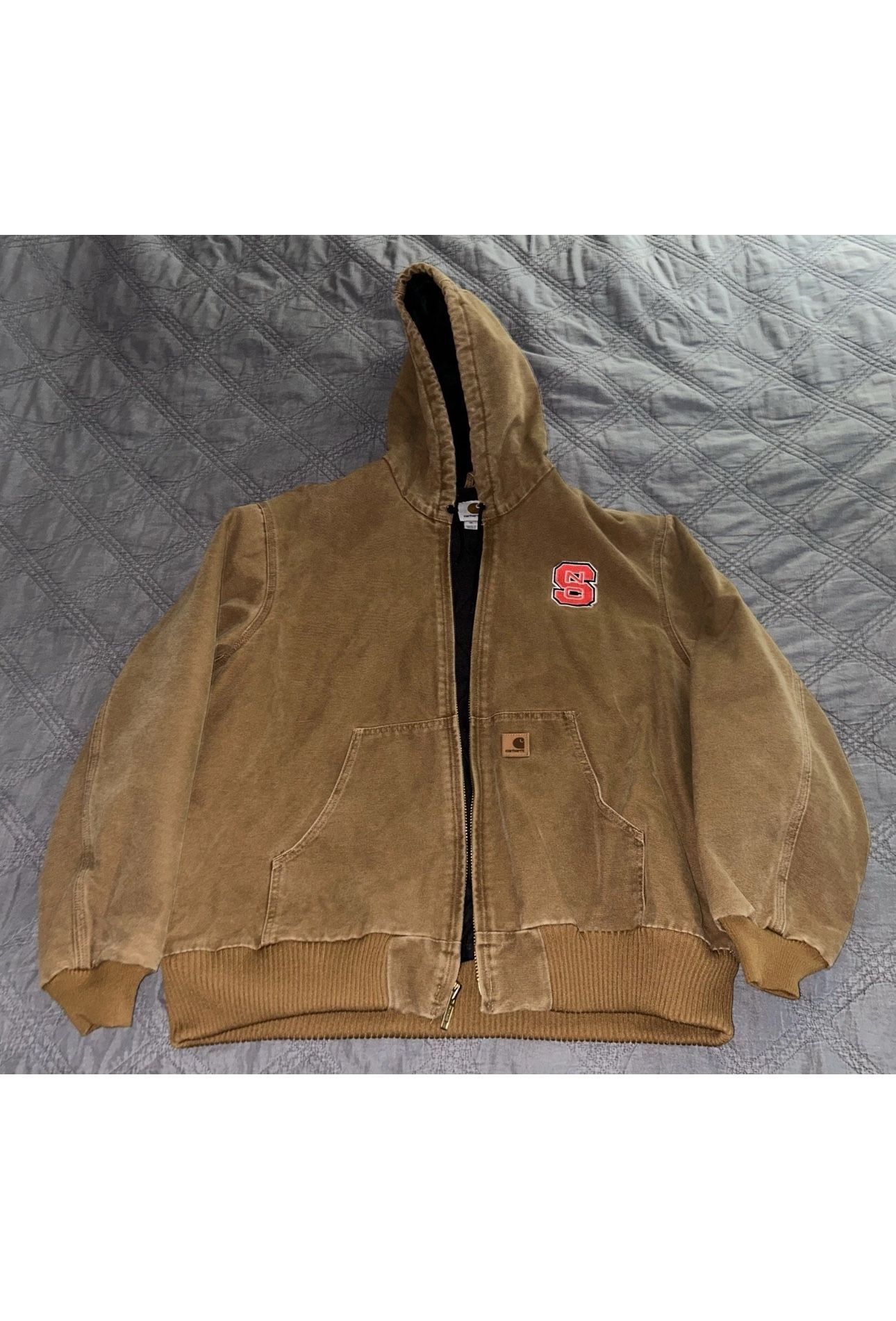 Carthart size, small embroidered North Carolina state jacket