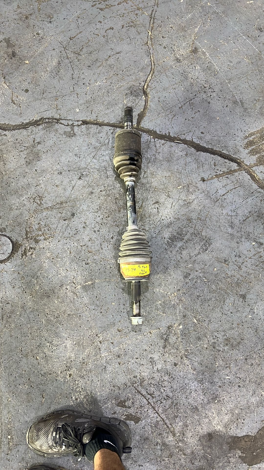 17-24 Nissan Titan Front Axle Shaft 2017 2018 2019 2020 2021 2022 2023 2024