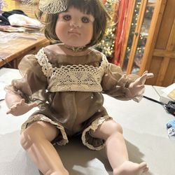 Porcelain doll Linda Valentino Michel Doll 21" tall 3/600  Limited Edition 