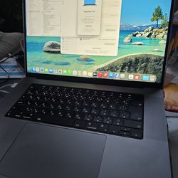 2021 MacBook Pro  A2485 16in M1 Max 32 Core GPU 32GB RAM 1TB SSD ,Excellent Condition on Promo Sale Today