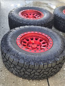 Jeep wheels in Tampa brand new not even used