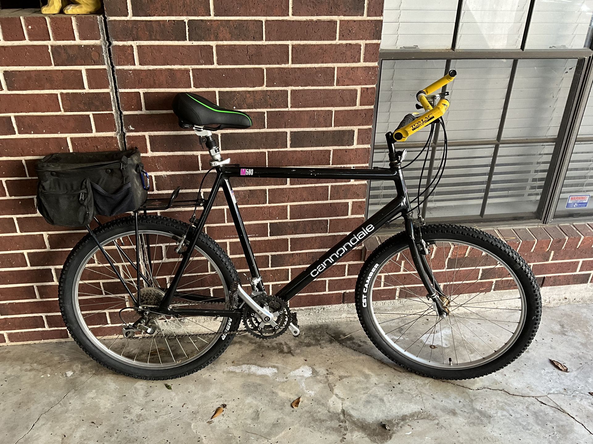 Cannondale M500 Hardtail XL Mountain Bike With Rear Rack and Bag