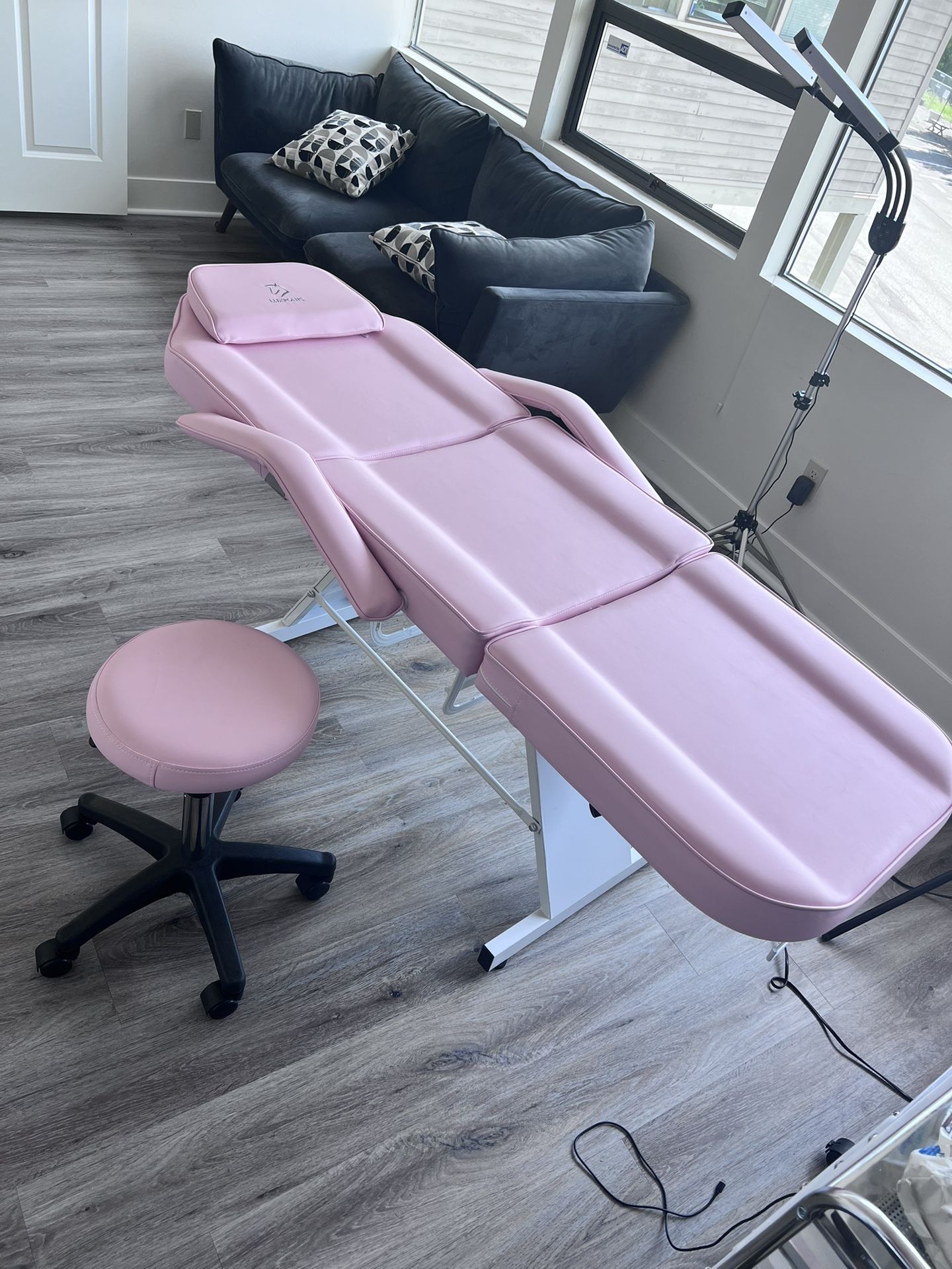 Facial Chair, Tattoo Chair Massage Bed with Hydraulic Stool for Professional Massage Facial Lash Beauty Treatment Spa, Pink