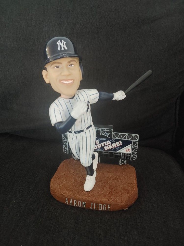 AARON JUDGE BOBBLEHEAD