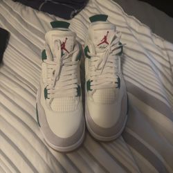 Jordan 4 SB 