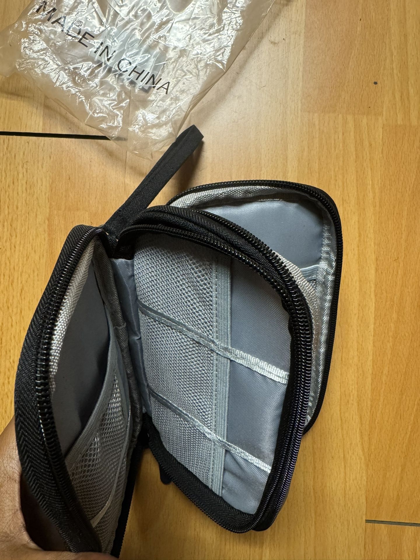 ELECTRONIC ORGANIZER POUCH BAG