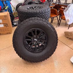 2026 Brand New Ford F-150 Raptor Wheels And Tires Bfgoodrich Ko2 35” s $ 1999 Firm Price 