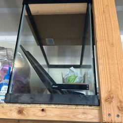 29 Gallon Glass Tank/enclosure