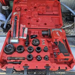 Milwaukee 10 Ton Knockout Set