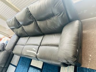Leather couch 3 seats (2 pieces)
