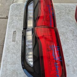 Jeep Grand Cherokee Tail Light Tailgate Oem