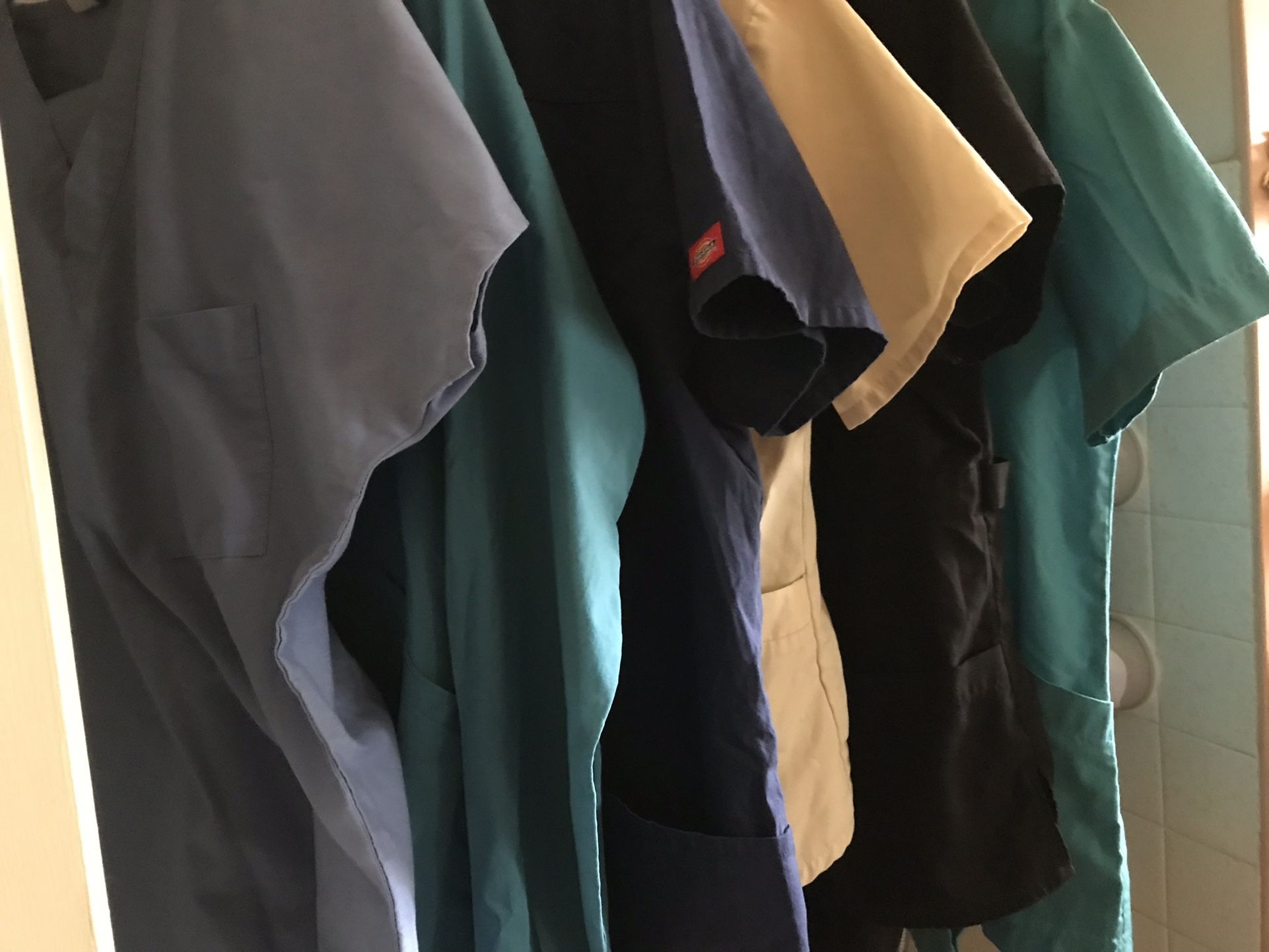 Medium Scrub Sets And Singles