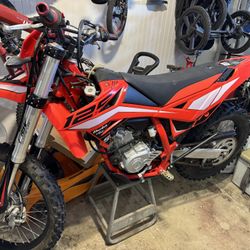 Beta 125-RR dirtbike enduro