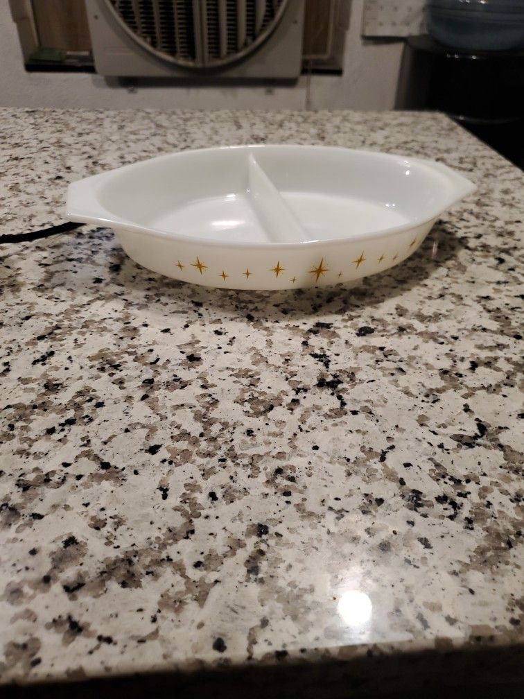 Pryex vintage star Divide Casserole