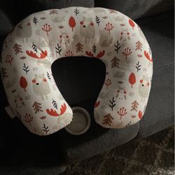 Baby / Toddler Pillow  Used In Good Condition 