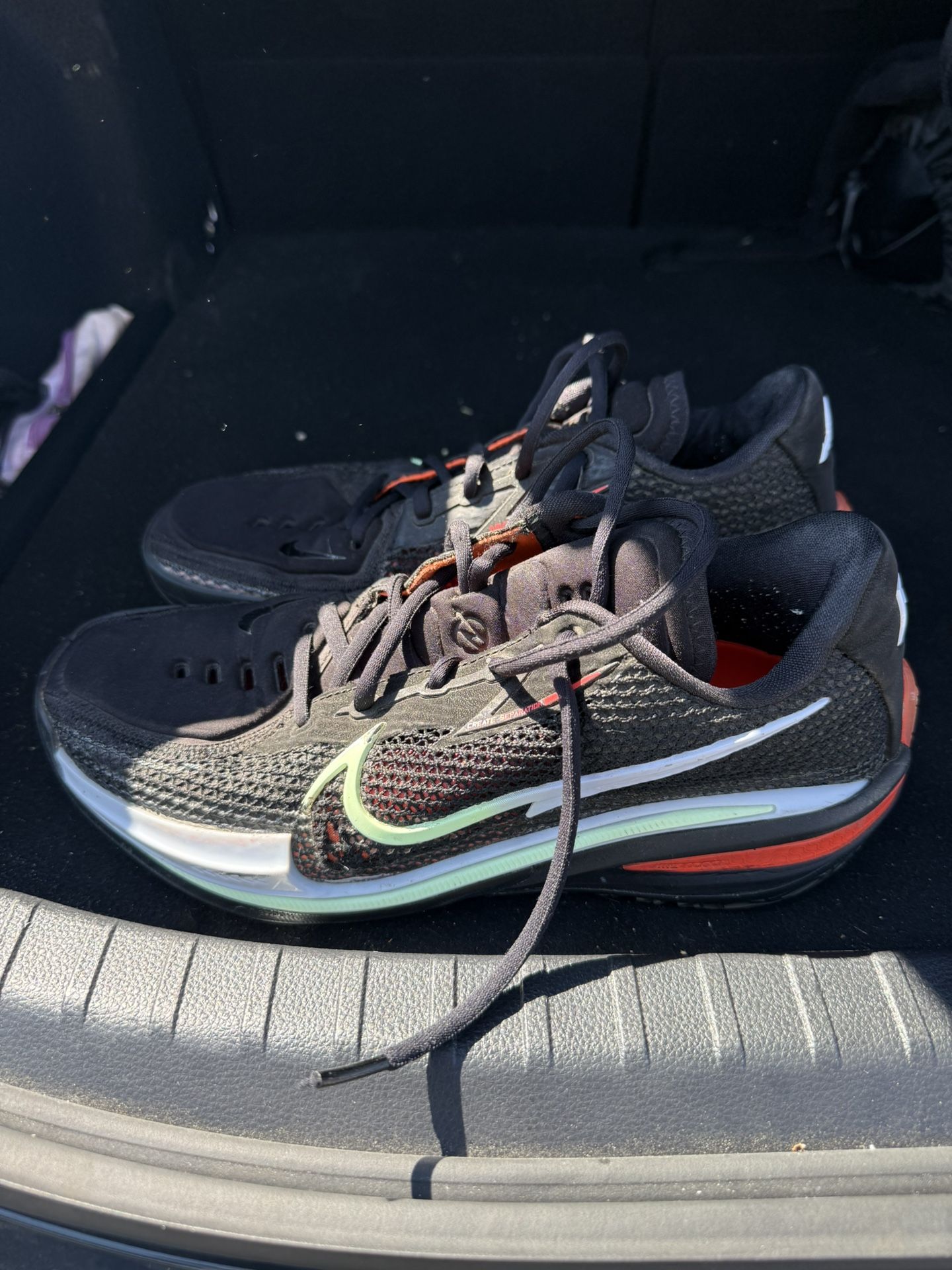 GT Cuts And kD 16 Size 8 For Both