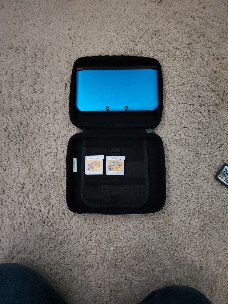3DS XL w/Games and Case