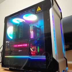 Phanteks EVOLV X Silver case With 3 RGB Fans And 3 Noctua Intake Fans.