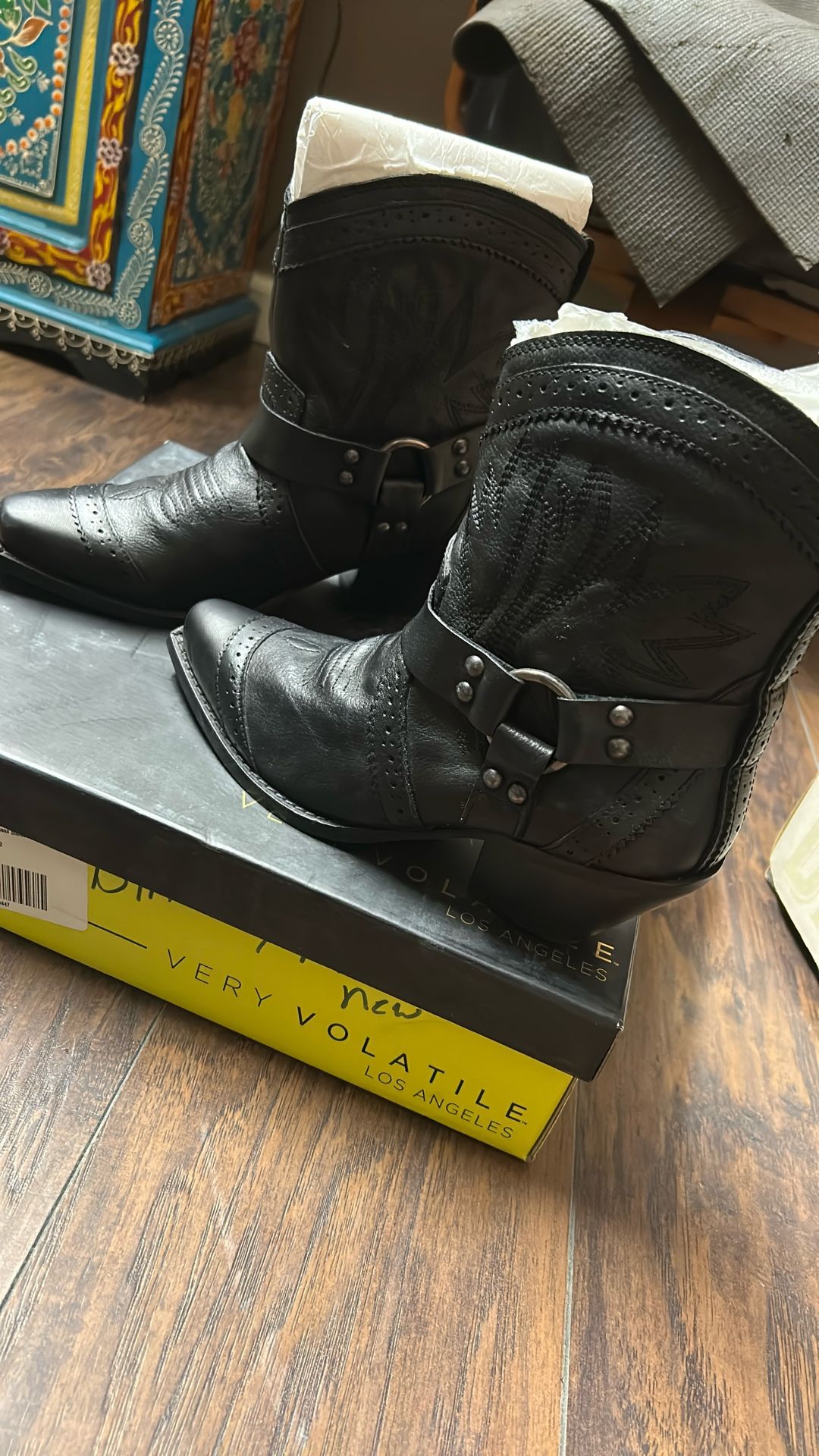 Womens Leather Boots Brand New In Box