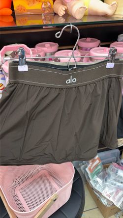 Alo skirts