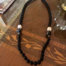 1980s Vintage Rhea Necklace Faceted Beads Black White 