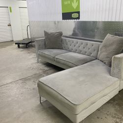 Sectional Couch 