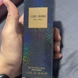 Paris Hilton “Luxe Rush” Woman’s Perfume
