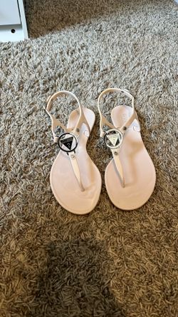 Woman’s guess shoes