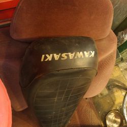 Kawasaki Kz400 An Honda Motorcycle Seats Good Shape Not Sure Of The Year