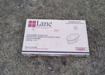 Rosington Cocktail Table