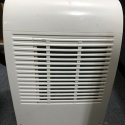 Friedrich P085 Portable air conditioner with heat 12k BTU (plastic tubing NOT included)