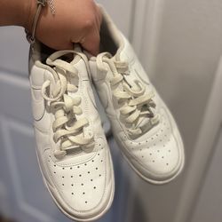 Nike air forces women’s size 8.5
