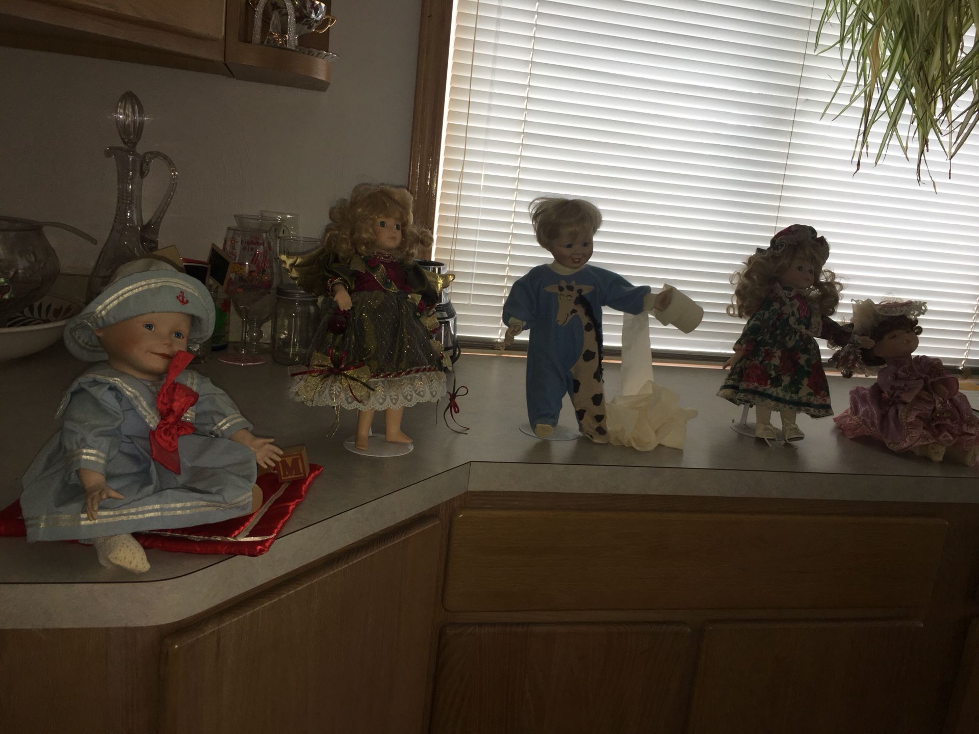 5 porcelain doll lot