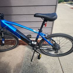 Hyper Pedal Assist E Bike