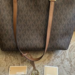 Michael Kors Handbag & Purse