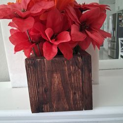 Wood boxes for baby showers, b-days, quincean̈era, and weddings