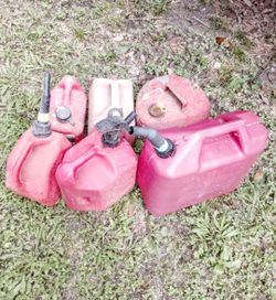 Gas containers