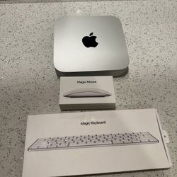 Mac mini W Keyboard And Mouse 