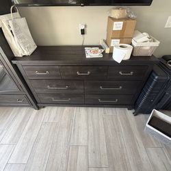 Living spaces dresser