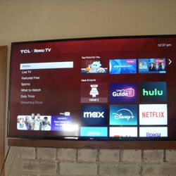 TCL ROKU 40” 1080p Smart LED TV 