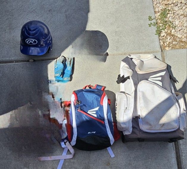 Baseball helmet, Backpack