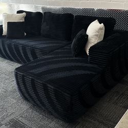 Black Corduroy Sectional- Free Delivery 🛻