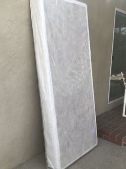 Mattress Base 3’ X 7’
