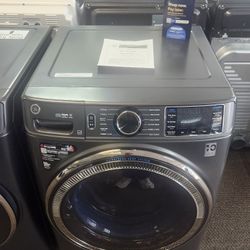5.0 cu.ft. Smart Front Load Washer in Carbon Graphite with Steam, UItraFresh Vent System, and Microban Technology