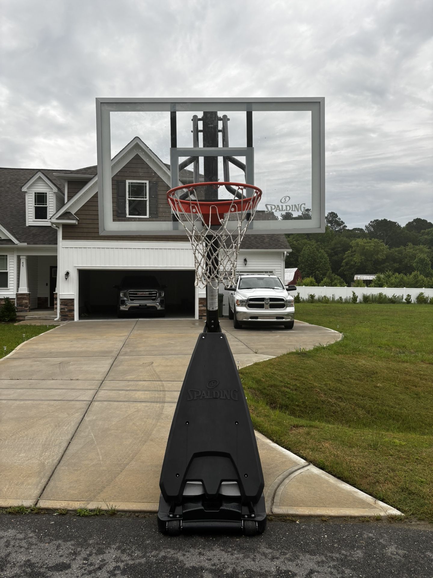 Spalding Basketball Hoop