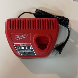 Milwaukee M12 Charger