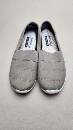 Women Memory Foam Slip-On Shoes Size 6